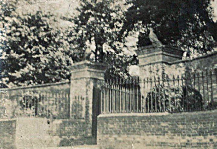 Eagles on the Entrance to Pilton House