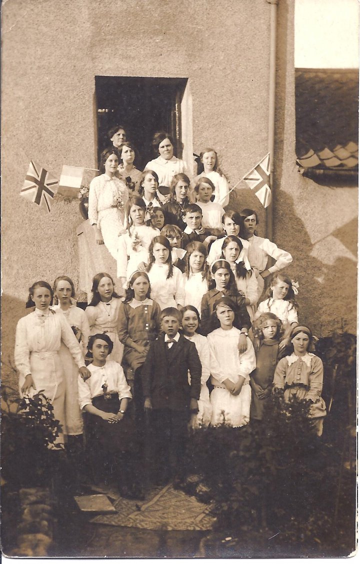 End of 1914-18 War Peace Celebration at 15 Ladywell 