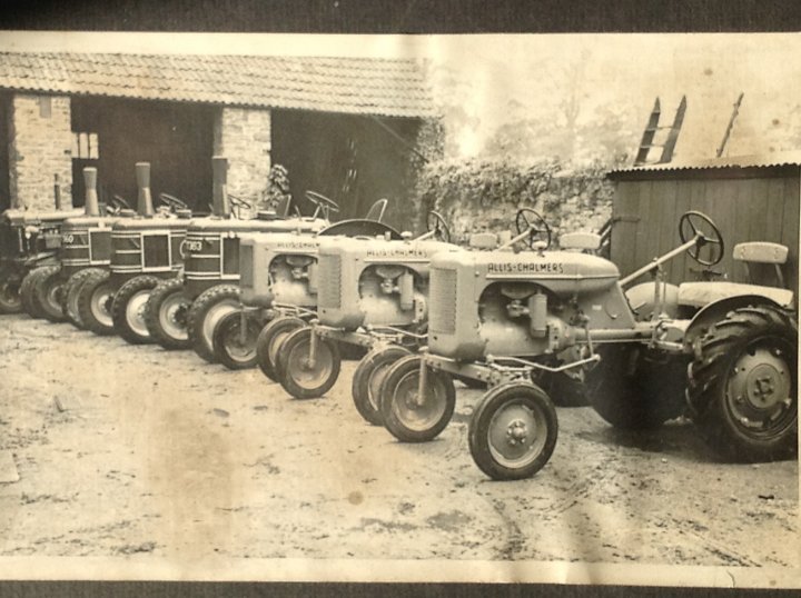 Tractors behind 12 Pilton Street Offices of Braileys Engineers Ltd