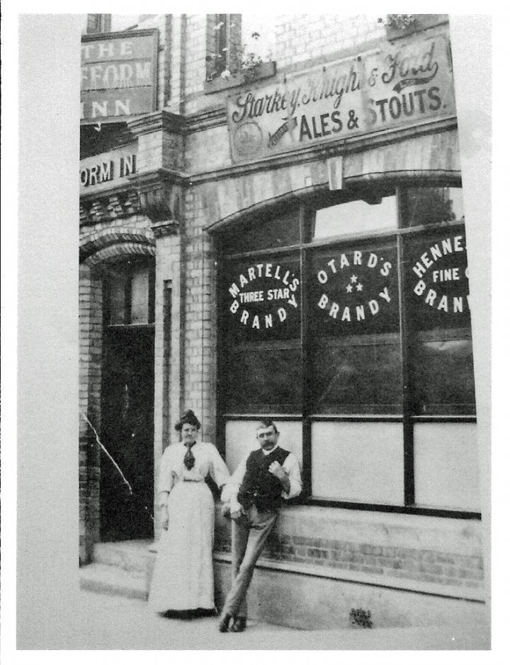 William Alfred & Beatrice Ellen Reed of The Reform Inn, Pilton